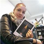 Profesor de español dicta clases a nivel bachillerato